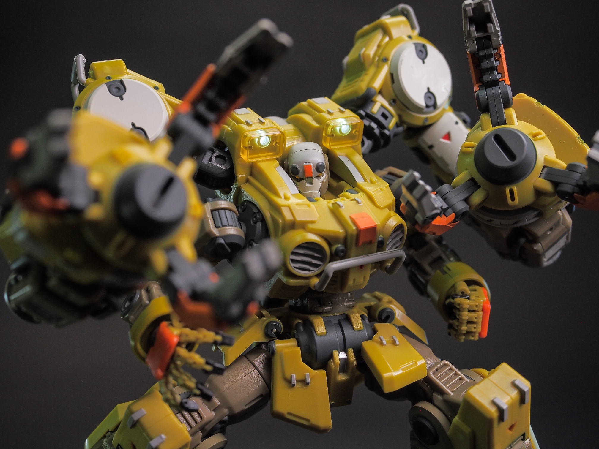 Astrobots A06 Vulkan 1/12 scale - Image 14